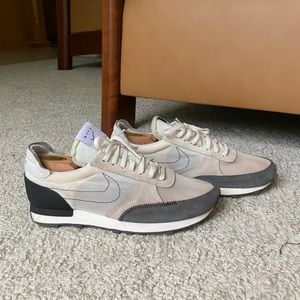 Nike Daybreak Type 
Summit White Light Orewood